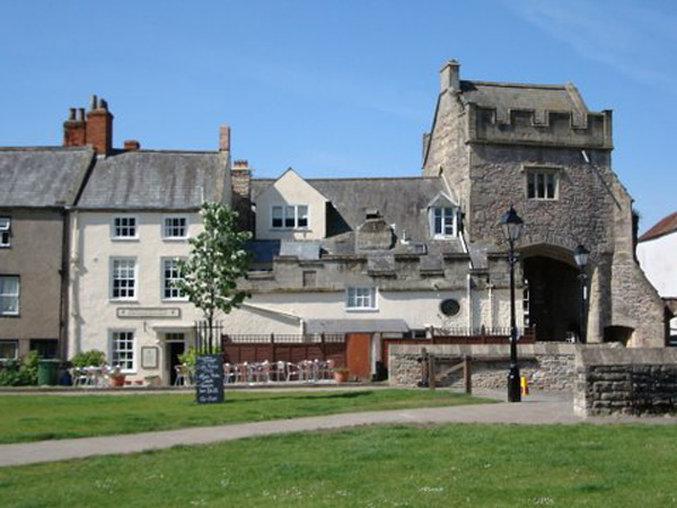Hotel The Ancient Gatehouse & Rugantino Restaurant Wells Esterno foto