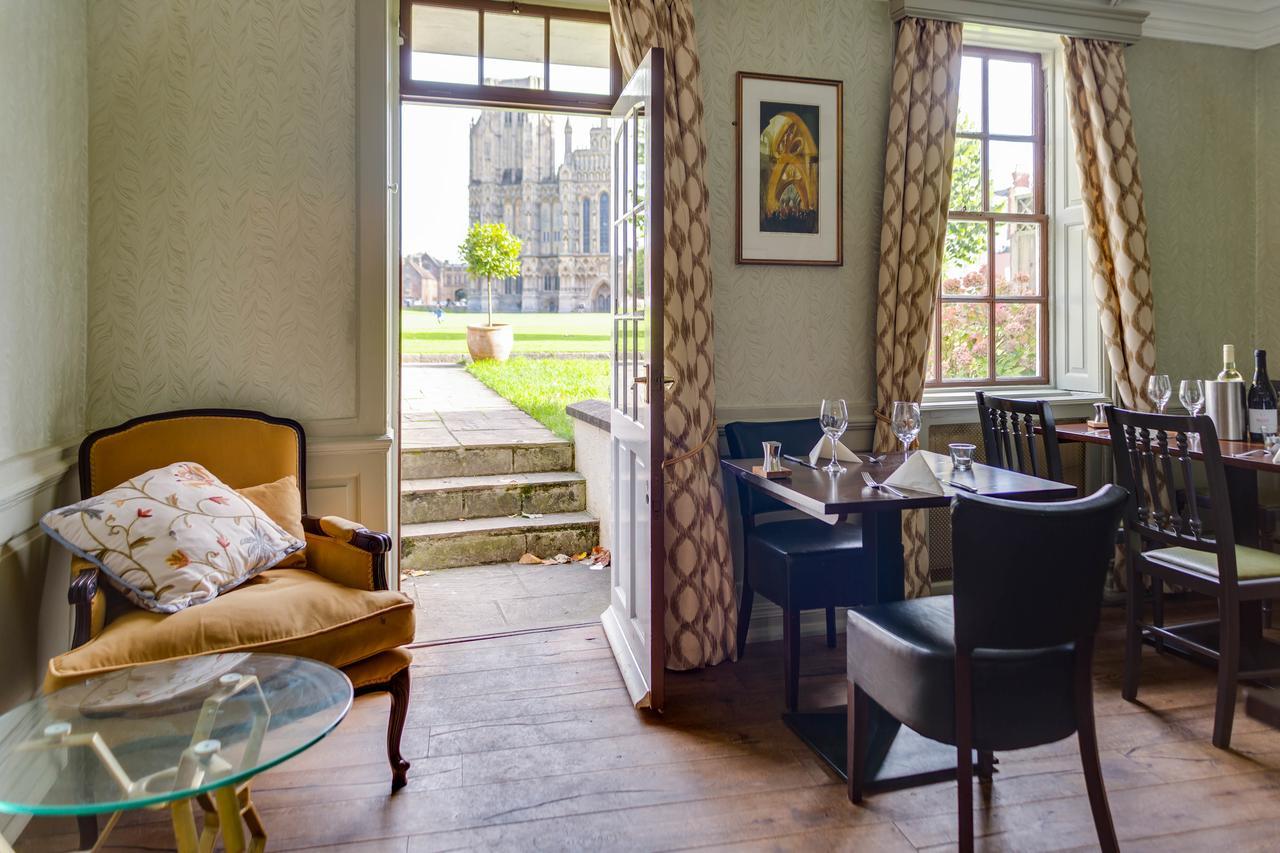 Hotel The Ancient Gatehouse & Rugantino Restaurant Wells Esterno foto